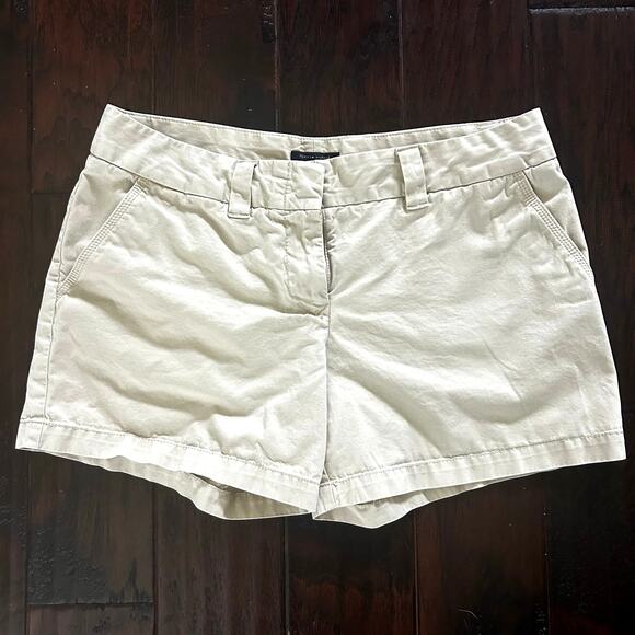 Women's Tommy Hilfiger 100% cotton Khaki Chino Shorts sz 12 Preppy Normcore - Picture 1 of 9